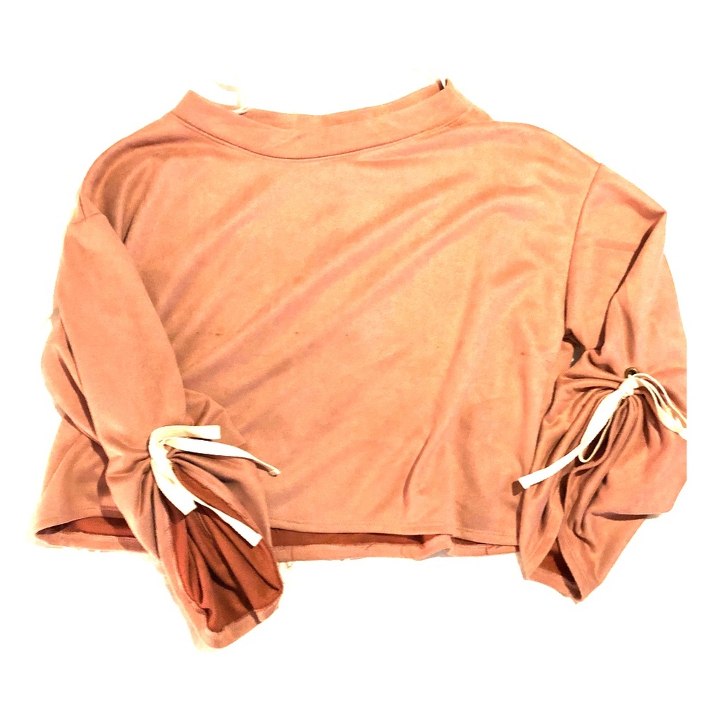 Cropped long sleeve detailed sweat shirt 💛💛
